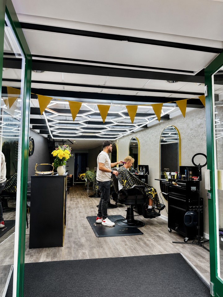 MnM Barbershop — de zaak